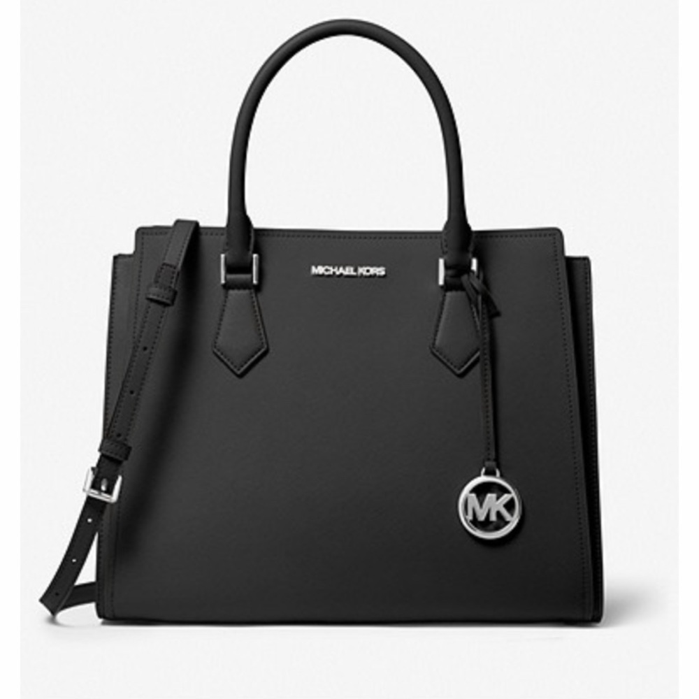 Like New Back Michael Kors  pocketbook